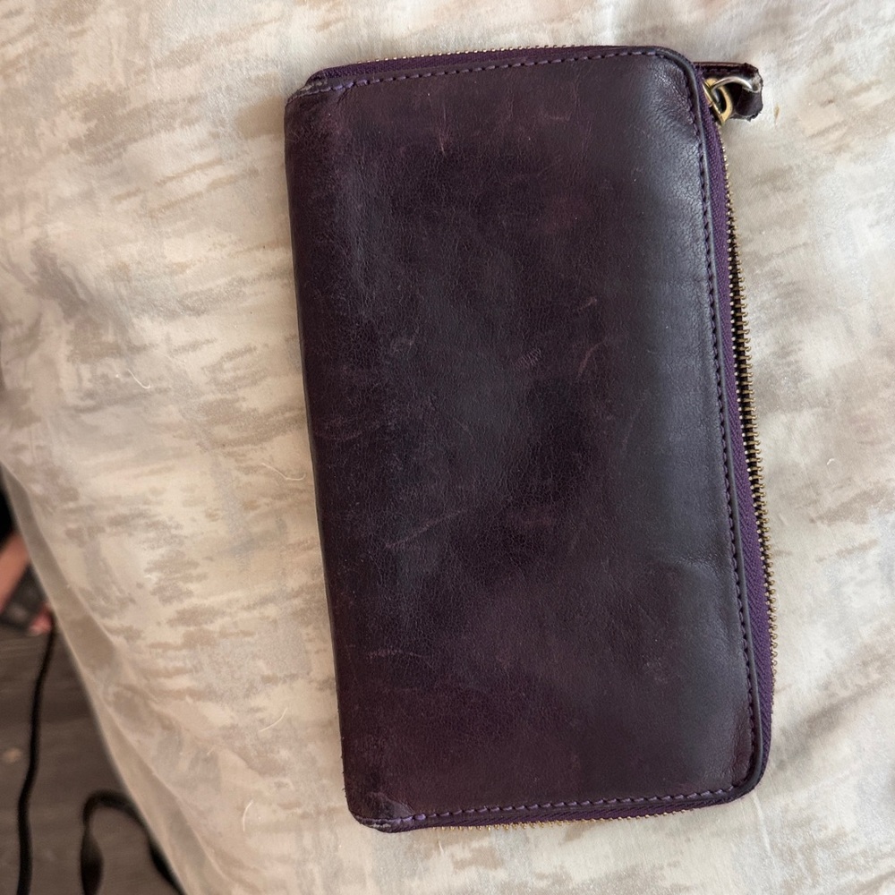 Givenchy Violet Leather Wallet - Picture 2 of 6